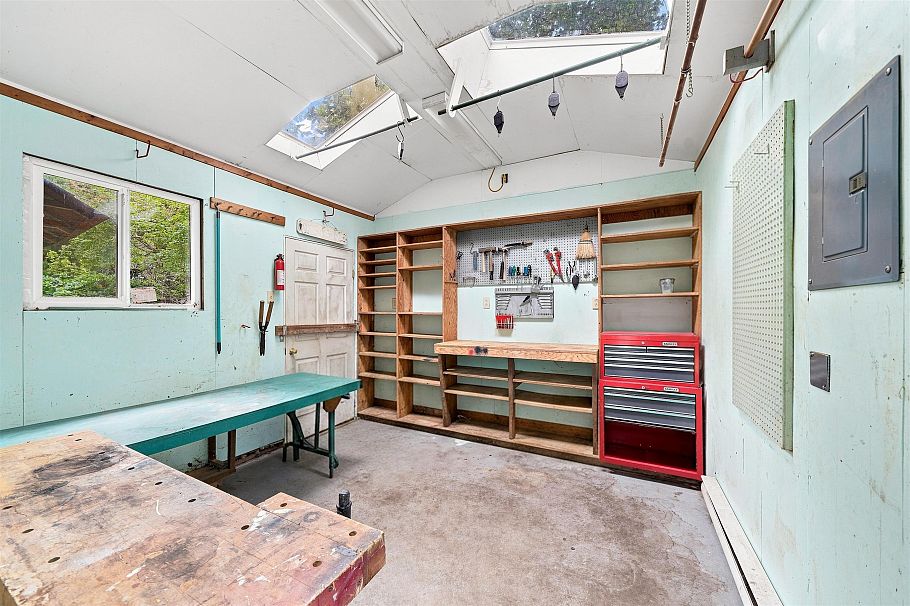 2161 Floralynn Crescent North Vancouver, BC - 29