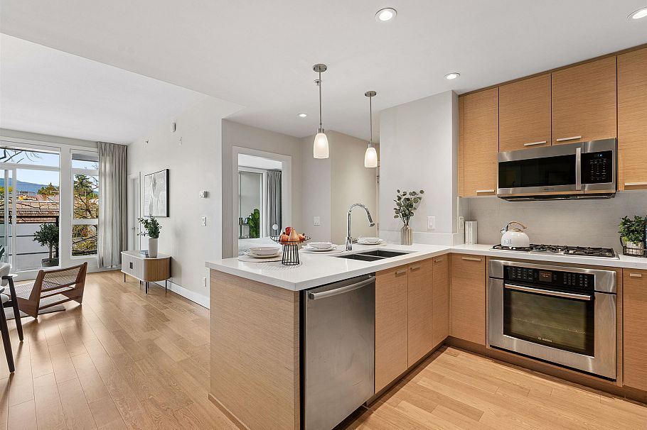 306 2020 Alma Street Vancouver, BC - 14