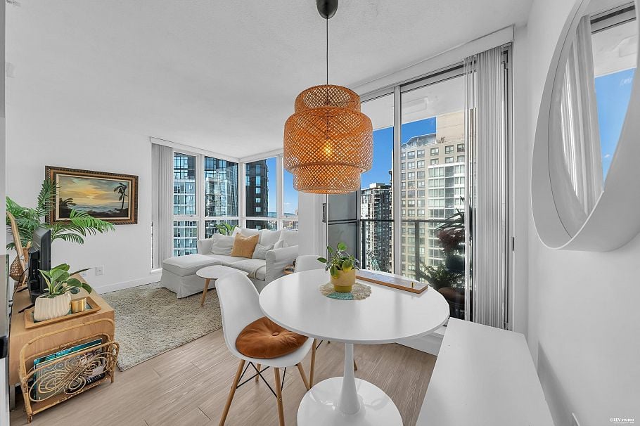 3005 1408 Strathmore Mews Vancouver, BC - 12