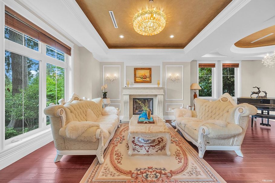 2769 W 49th Avenue Vancouver, BC - 3