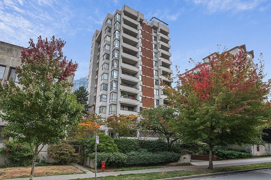 1102 1127 Barclay Street Vancouver, BC - 1