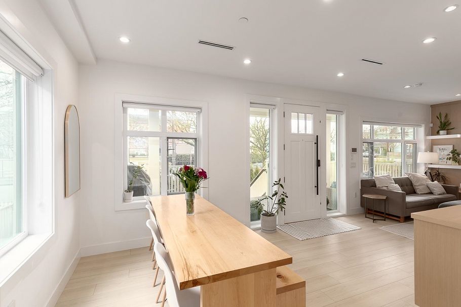 1727 E 22nd Avenue Vancouver, BC - 9