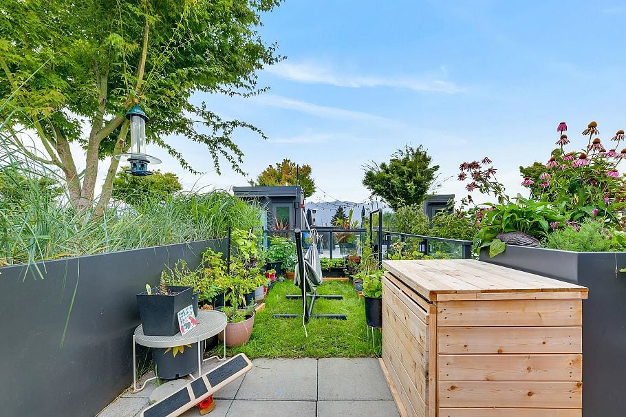 411 2520 Guelph Street Vancouver, BC - 27