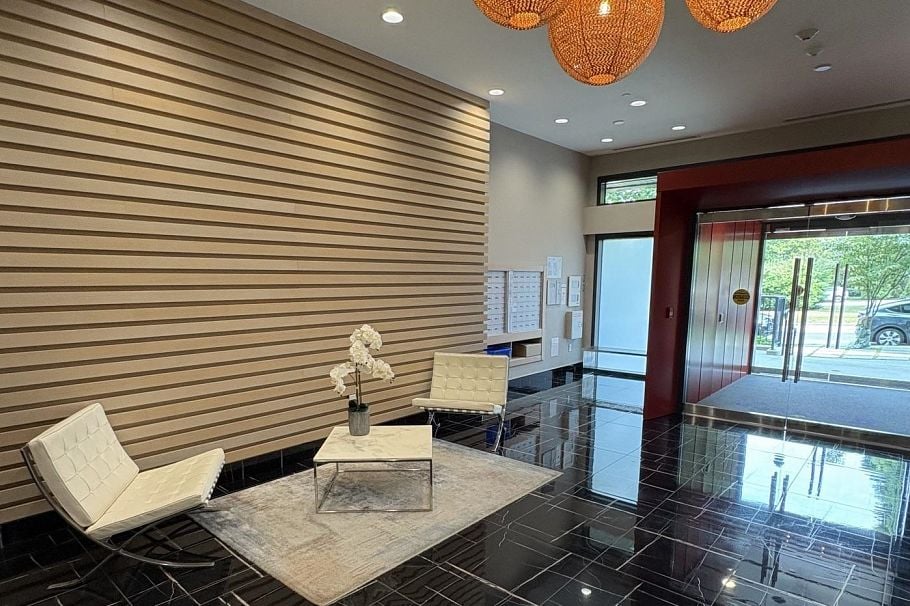 302 4427 Cambie Street Vancouver, BC - 34