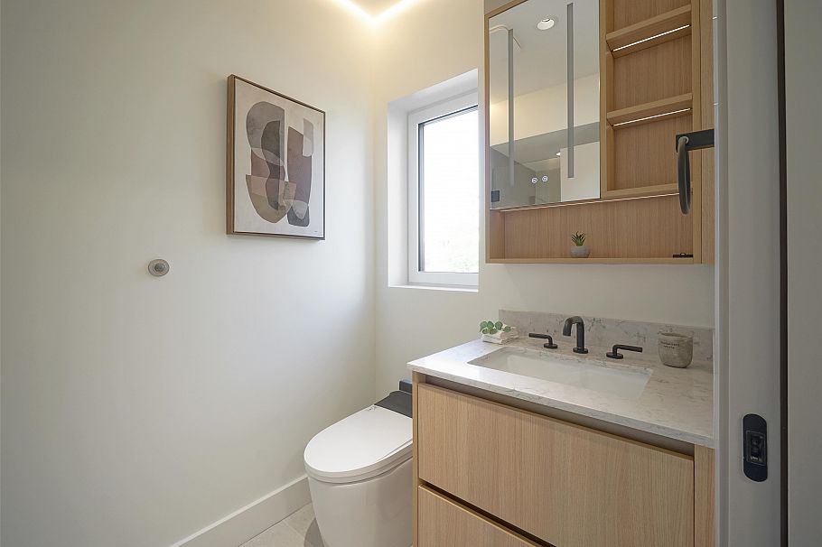 2 3315 W 10th Street Vancouver, BC - 17
