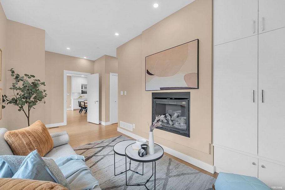 3249 Sophia Street Vancouver, BC - 1