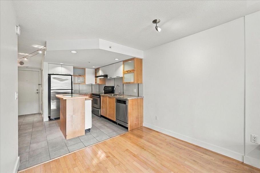 403 2137 W 10th Avenue Vancouver, BC - 10
