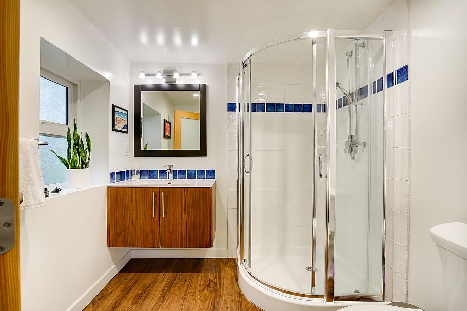 2227 E 7th Avenue Vancouver, BC - 20