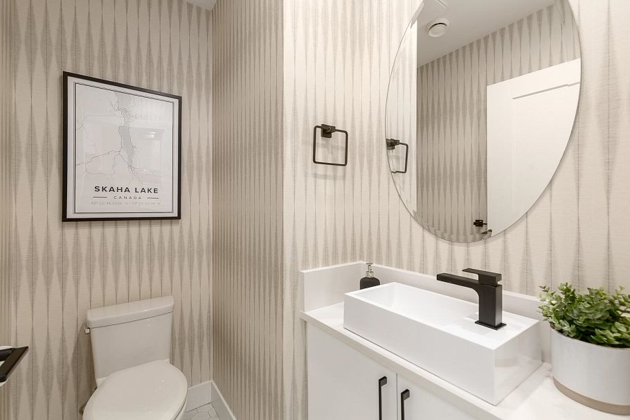 1727 E 22nd Avenue Vancouver, BC - 17