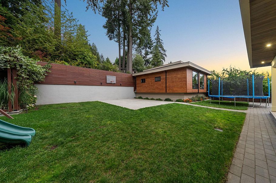 3980 Norwood Avenue North Vancouver, BC - 33
