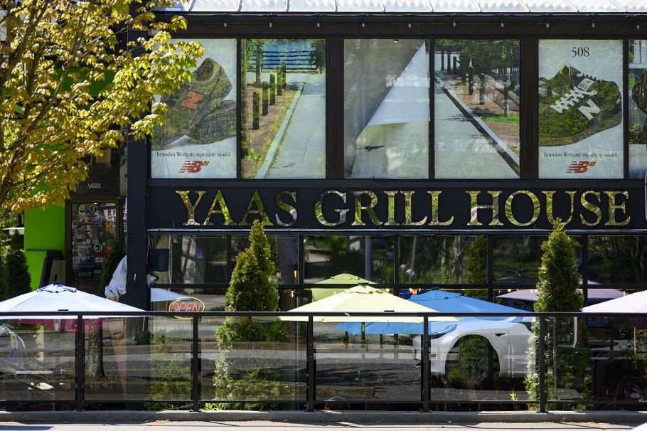 202 1345 Chesterfield Avenue North Vancouver, BC - 23