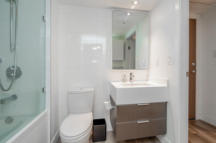 107 110 Switchmen Street Vancouver, BC - 23