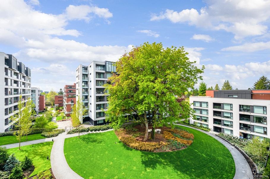 702 7128 Adera Street Vancouver, BC - 2