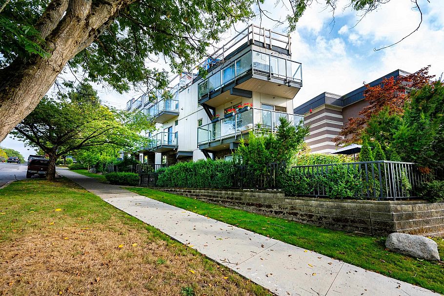 2118 Eton Street Vancouver, BC - 38