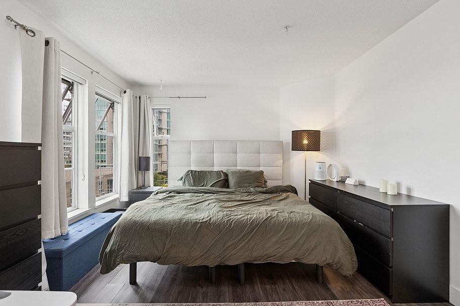 319 147 E 1st Street North Vancouver, BC - 27