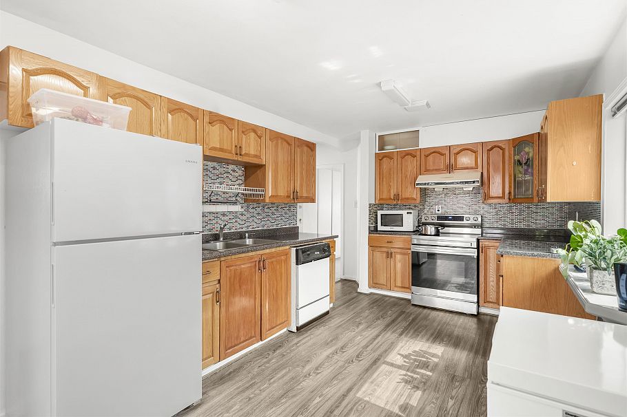 6777 Kerr Street Vancouver, BC - 22