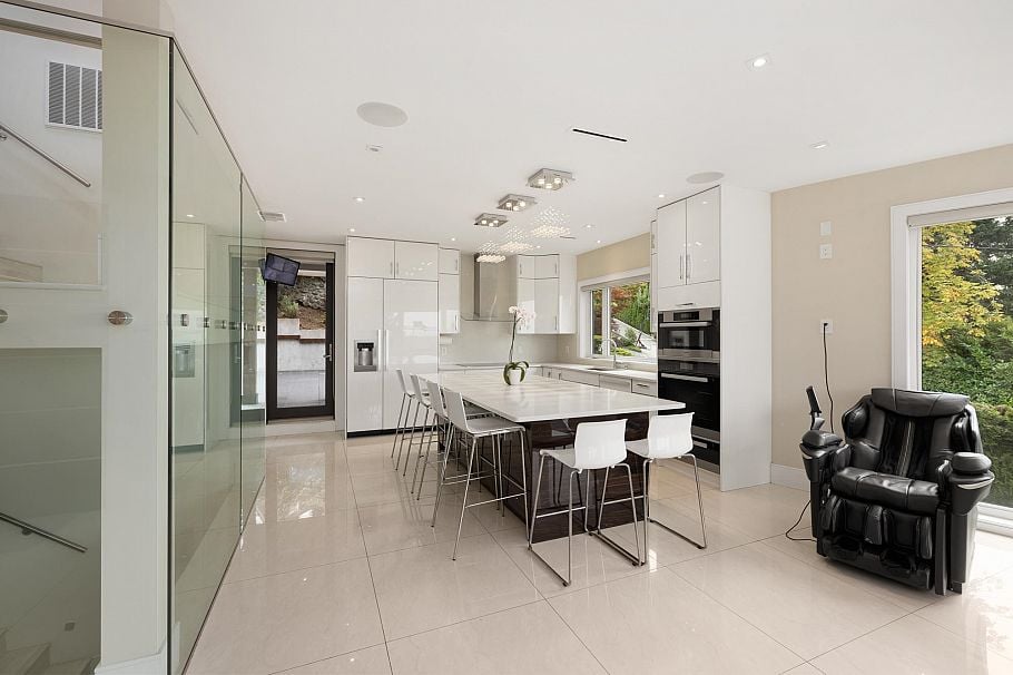4716 Skyline Drive North Vancouver, BC - 15