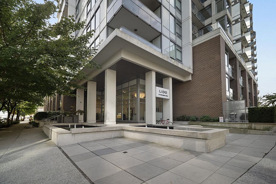 907 110 Switchmen Street Vancouver, BC - 1