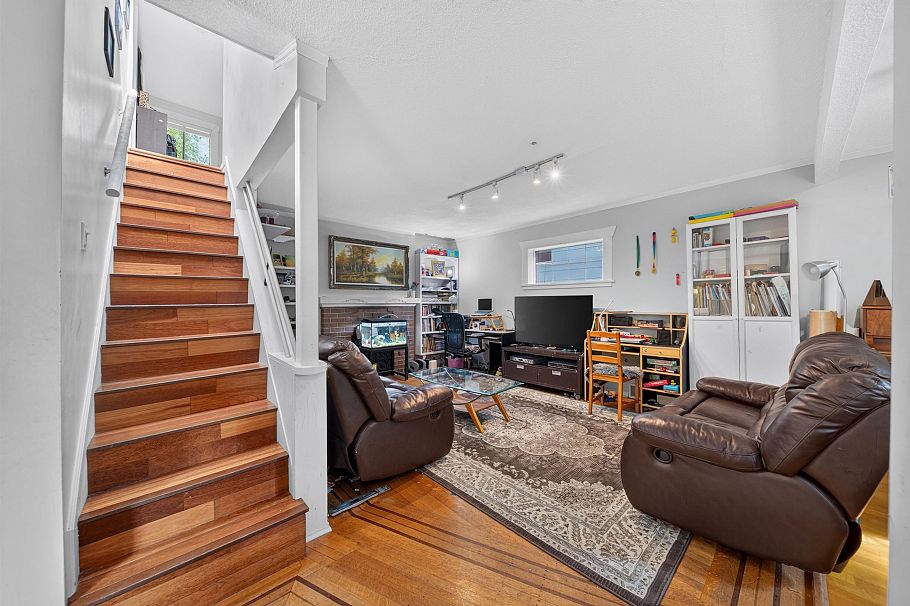 3519 W 14th Avenue Vancouver, BC - 12