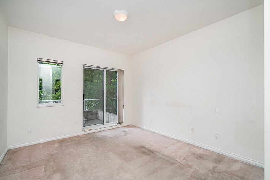 207 678 W Queens Road North Vancouver, BC - 17