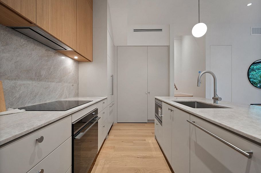 2 164 E 38th Avenue Vancouver, BC - 7