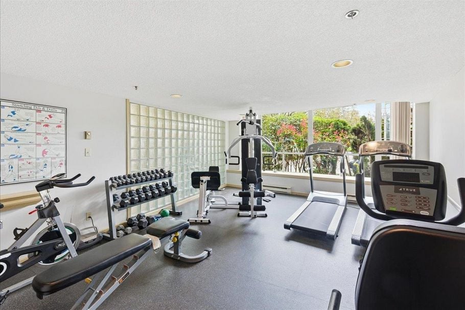 402 995 Roche Point Drive North Vancouver, BC - 35