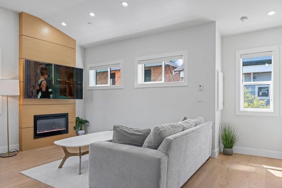 1313 E 20th Avenue Vancouver, BC - 21