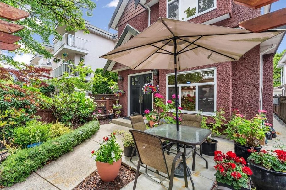 546 E 44th Avenue Vancouver, BC - 4
