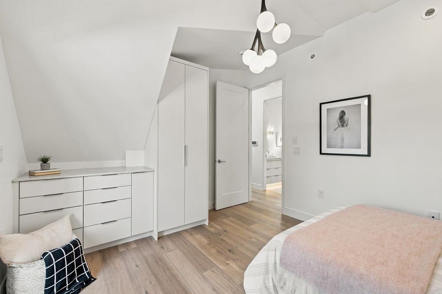 1145 W 33rd Avenue Vancouver, BC - 14