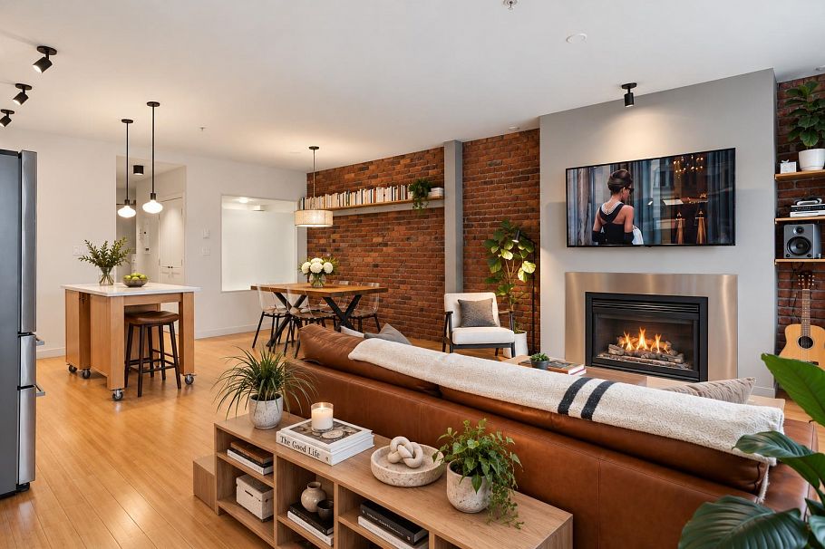 401 1072 Hamilton Street Vancouver, BC - 5