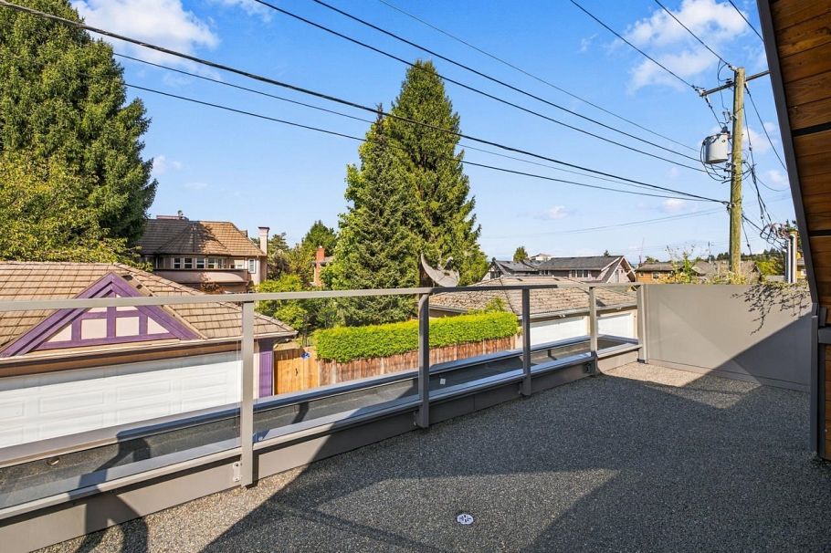 1145 W 33rd Avenue Vancouver, BC - 15