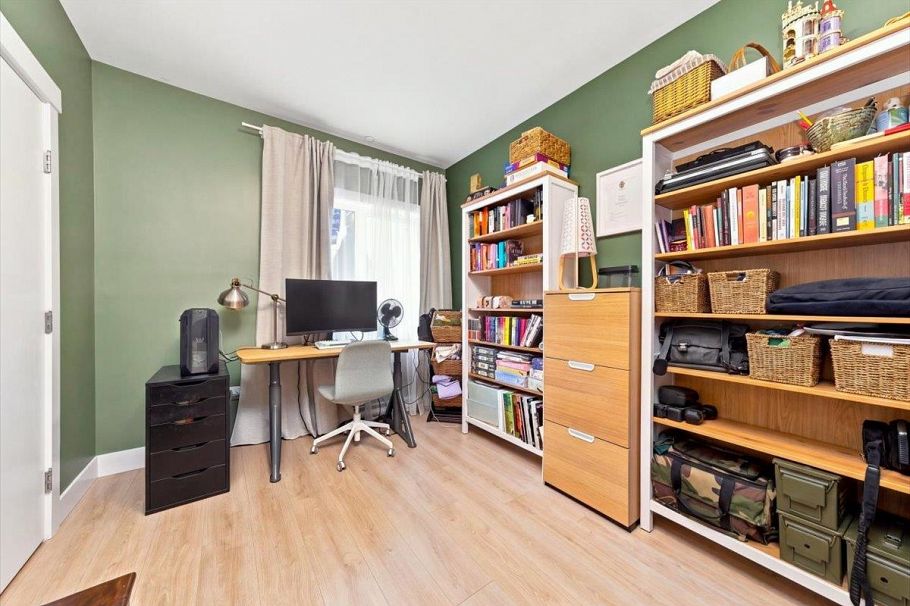 226 E 8th Street North Vancouver, BC - 20