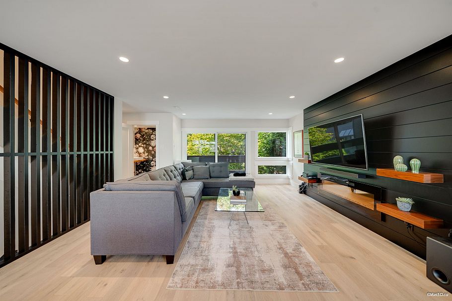 2022 Chesterfield Avenue North Vancouver, BC - 15