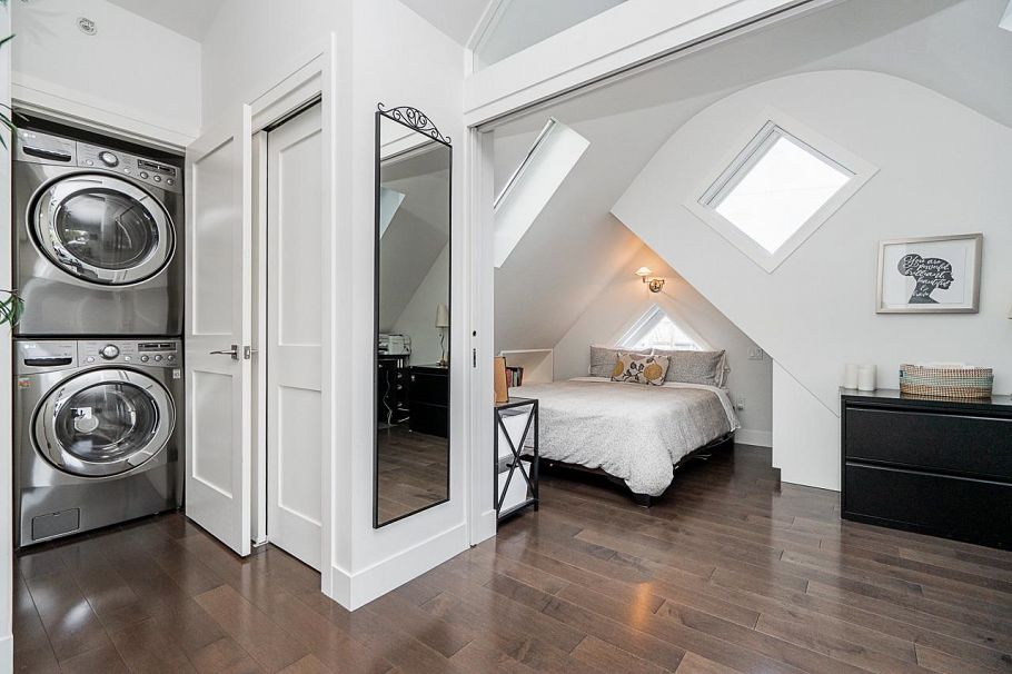 3328 W 7th Avenue Vancouver, BC - 32