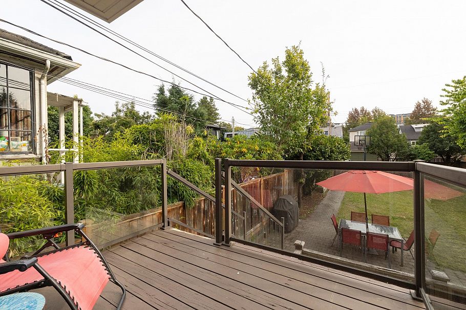 462 W 22nd Avenue Vancouver, BC - 35