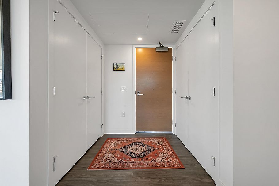 304 210 E 5th Avenue Vancouver, BC - 5