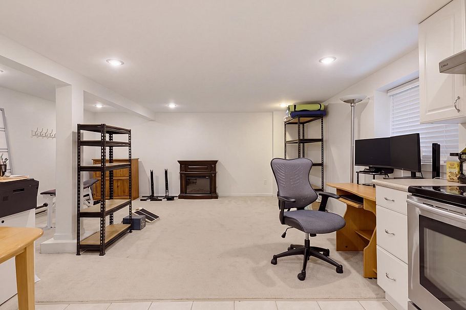 462 W 22nd Avenue Vancouver, BC - 31