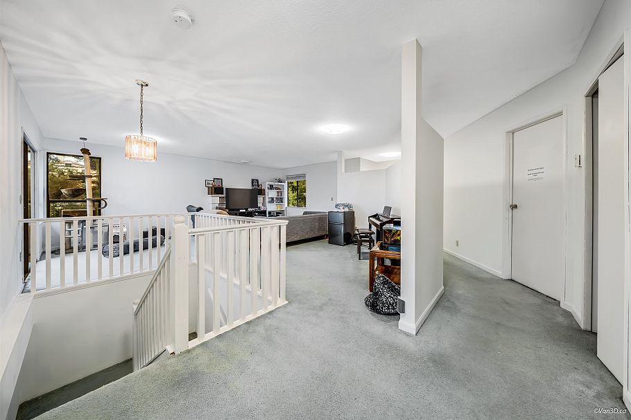 221 W 28th Street North Vancouver, BC - 6