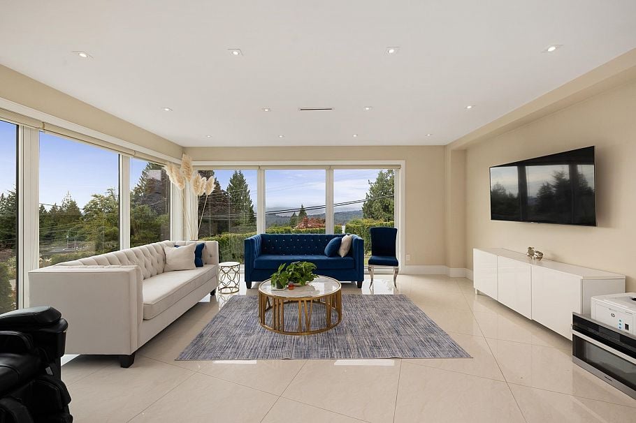 4716 Skyline Drive North Vancouver, BC - 10