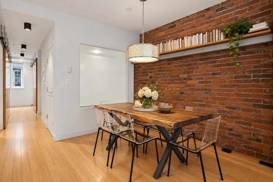 401 1072 Hamilton Street Vancouver, BC - 9