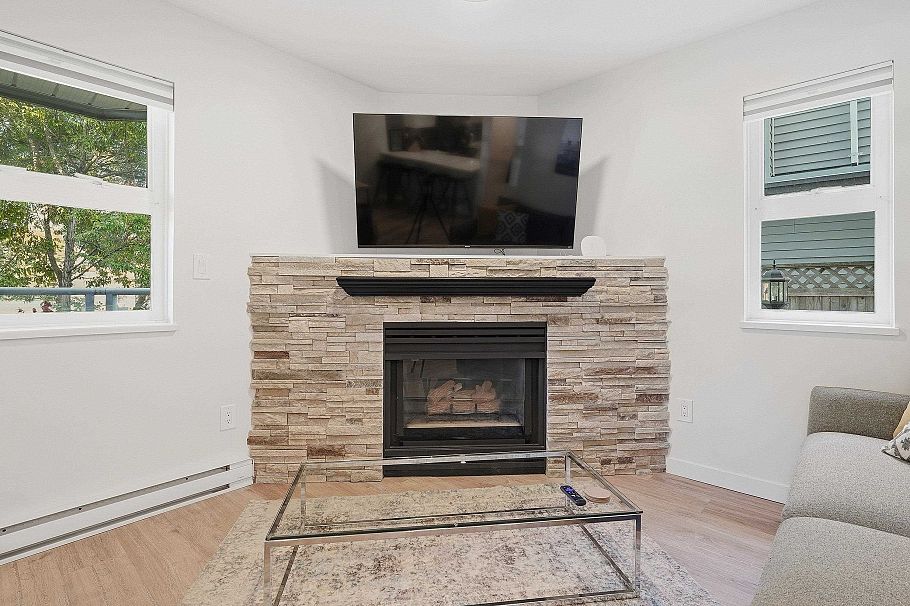 2B 1048 E 7th Avenue Vancouver, BC - 4