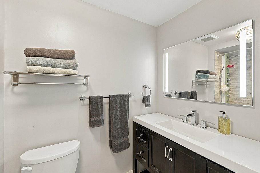 1063 Heritage Boulevard North Vancouver, BC - 17
