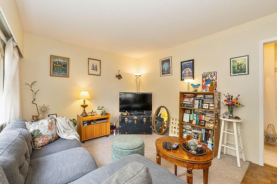 3350 E 8 Avenue Vancouver, BC - 3