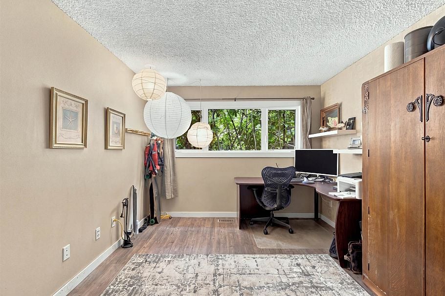 1063 Heritage Boulevard North Vancouver, BC - 5