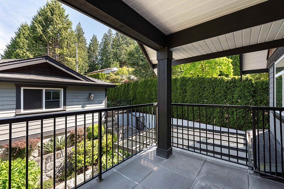 362 E 21st Street North Vancouver, BC - 18