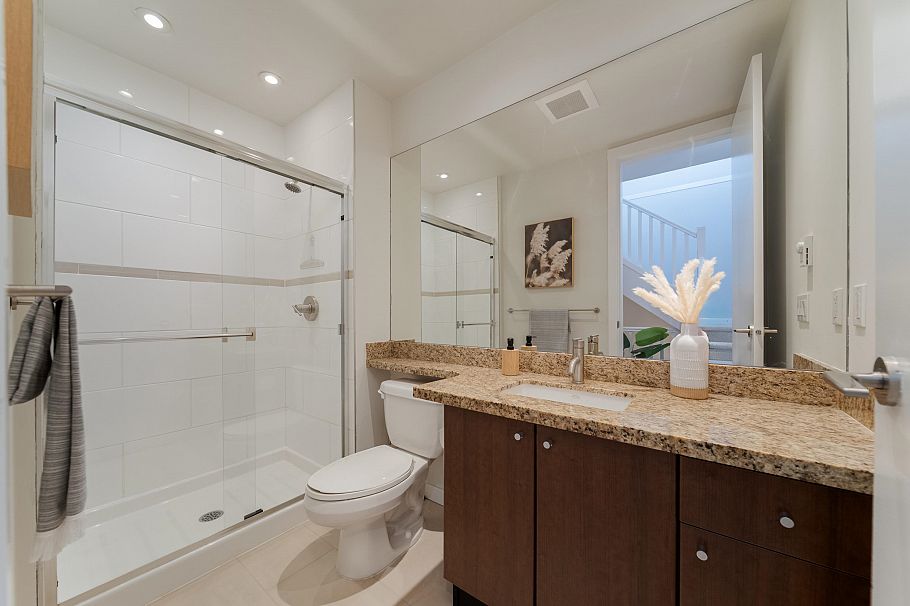 32 1863 Wesbrook Mall Vancouver, BC - 26