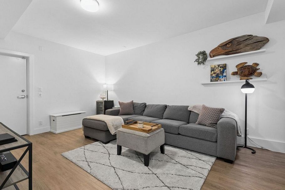 12 1133 Ridgewood Drive North Vancouver, BC - 33
