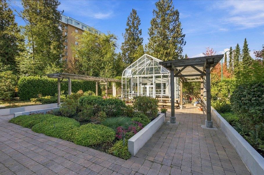 402 995 Roche Point Drive North Vancouver, BC - 33