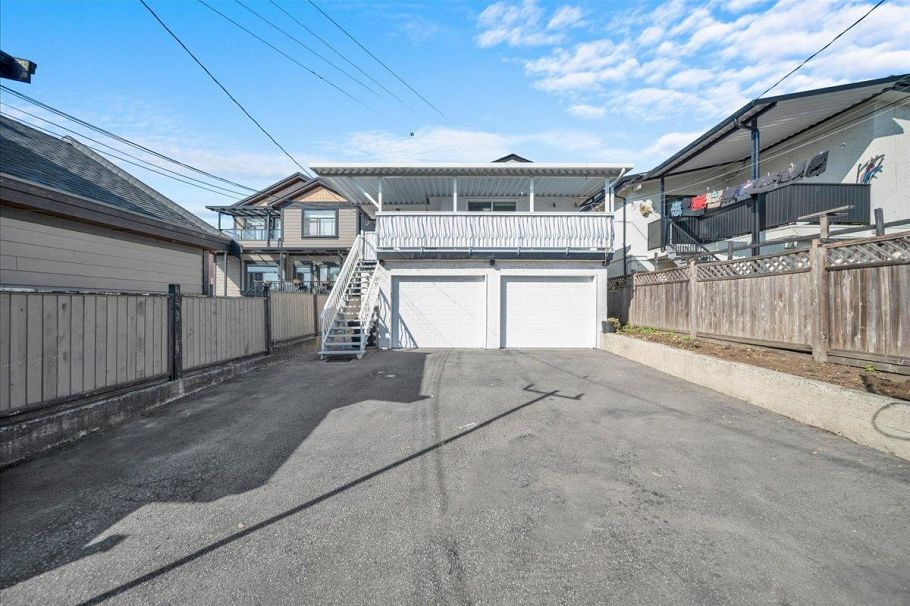 604 E 54th Avenue Vancouver, BC - 18