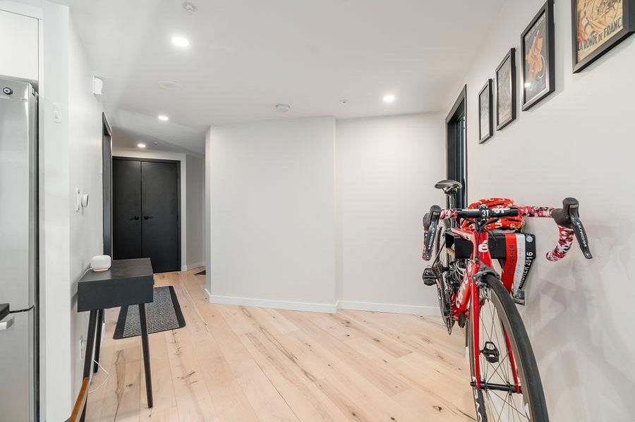 710 1050 Burrard Street Vancouver, BC - 21